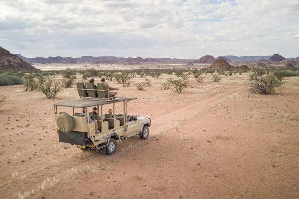 7-Day Namibia Wildlife & Sossusvlei Safari 7-Day Namibia Wildlife & Sossusvlei Safari